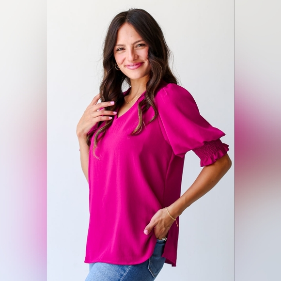 Adrianna Papell Tops - New Adrianna papell magenta smocked sleeve V-neck blouse
